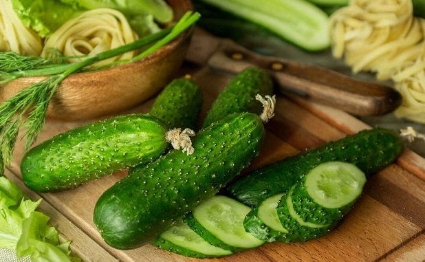 Хрупането на краставици помага за намаляване на теглото