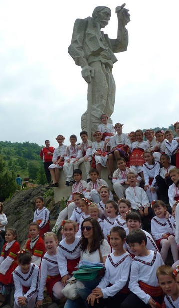 В Неделята на слепия край Очиндол се проведе XV Национален фолклорен събор „Де е българското“