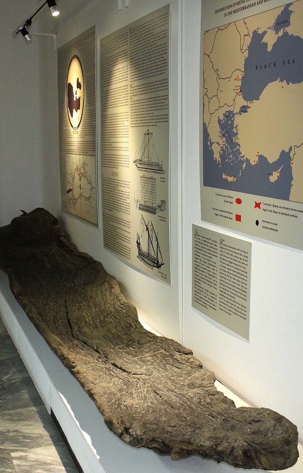 С лодка еднодръвка и експонати от историята на курортното дело бургаският музей кани на Плажен уикенд
