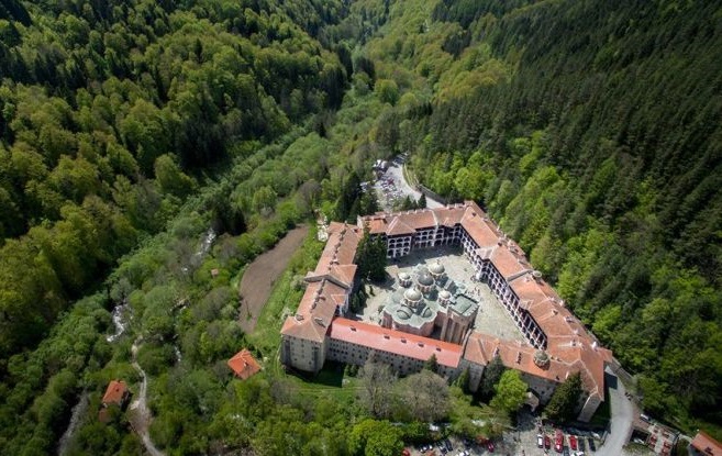 Спасиха  четирима израелци, изгубили се над Рилски манастир