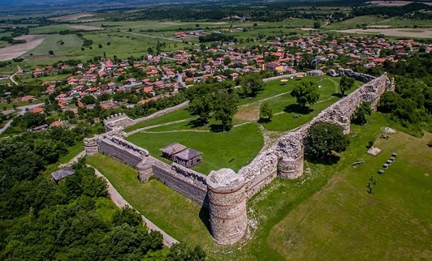 Дават за стопанисване на Община Свиленград гробницата и крепостта в Мезек