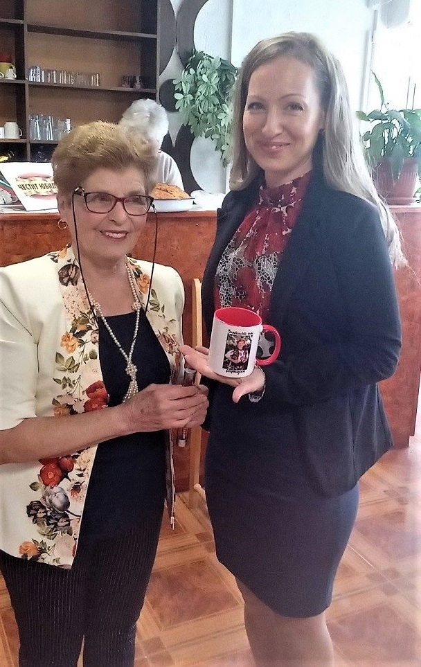 „Златният глас на Странджа“ Милка Андреева посрещна 70-годишен юбилей с автобиографична книга