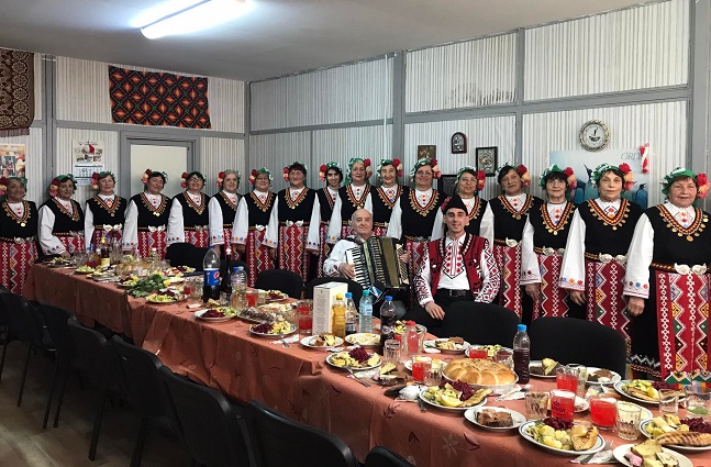 Певиците от хор „Самодивски отън“ отпразнуваха Осми март
