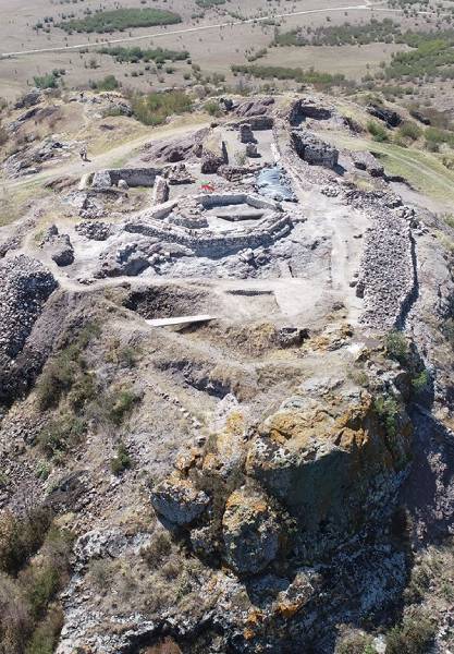 Разкопките на средновековния град Русокастро ще продължат и това археологическо лято