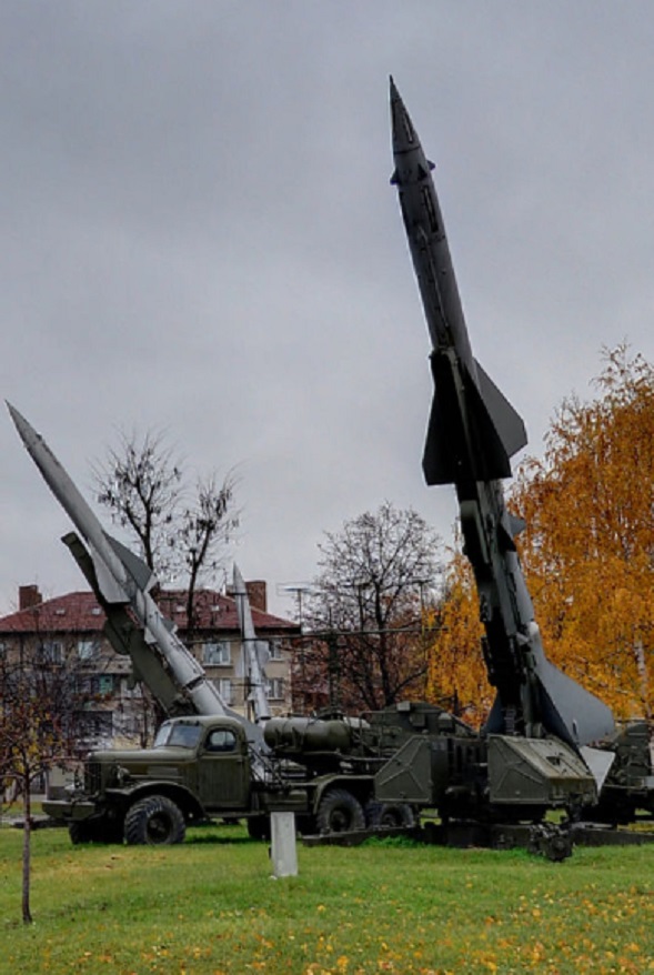 Военноисторическият музей черпи за Гергьовден с боб чорба, приготвена в новата полева кухня на Армията