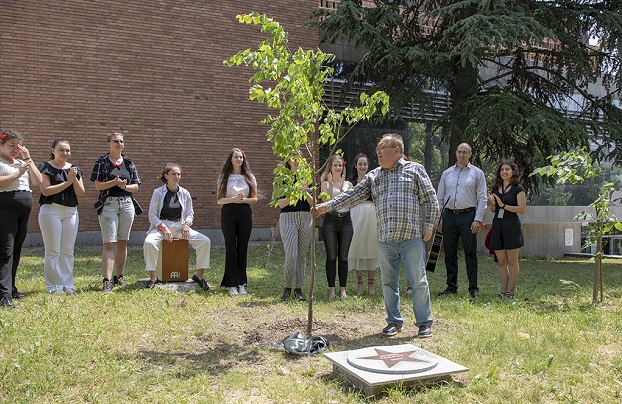 Георги Мамалев засади дръвче в Алеята на липите в Стара Загора