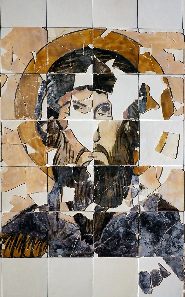 Шедьовърът на преславската рисувана керамика – иконата на св. Теодор, е експонат на месец юли на НАИМ