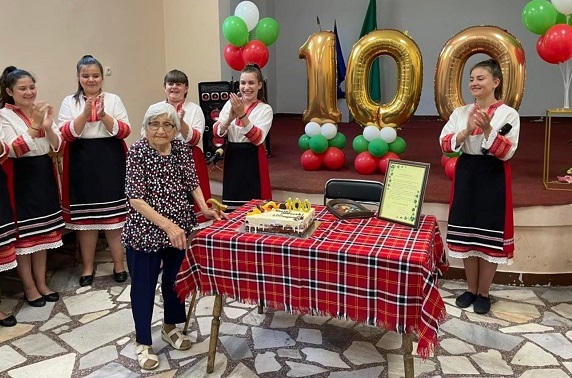 Потомка на баба Илийца стана на 100 години
