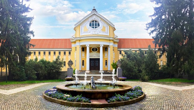 Обновената Царска баня в Банкя отваря врати за граждани