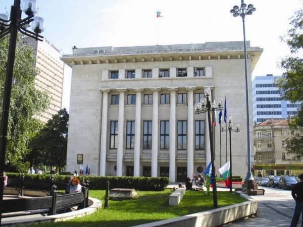 Община Бургас откри процедура за провеждане на търгове за наем на пасища, мери и ливади