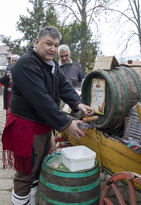 В старозагорското село Змейово ще търсят с конкурс най-добрия майстор на знаменития змейовски пелин