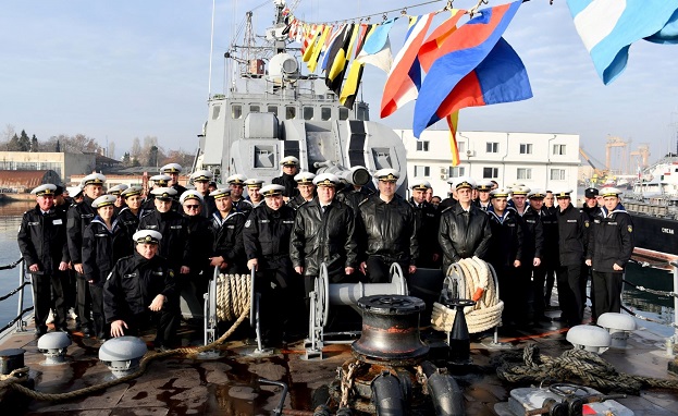 Преди 32 години: Военноморският ни флаг се развява на корвета „Решителни”