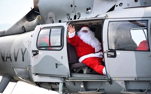 Дядо Коледа пристигна от Лапландия с вертолет „Пантер“