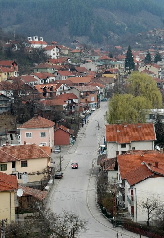 Западните покрайнини драстично се обезлюдяват, жителите на Босилеград и Цариброд са с 4000 по-малко