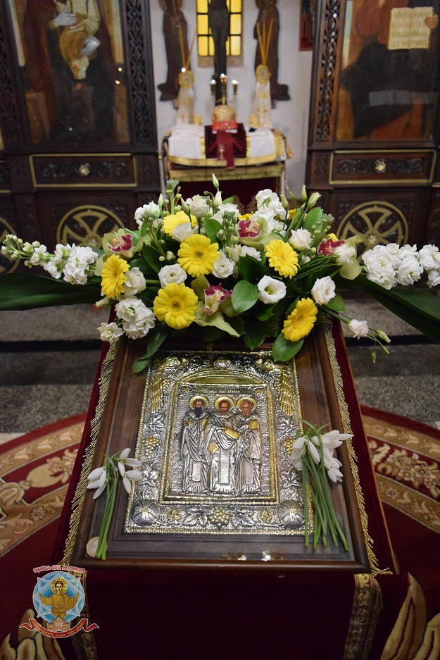 Чепинският манастир „Св. три светители“ отбеляза твържествено своя храмов празник с литургия и песнопения