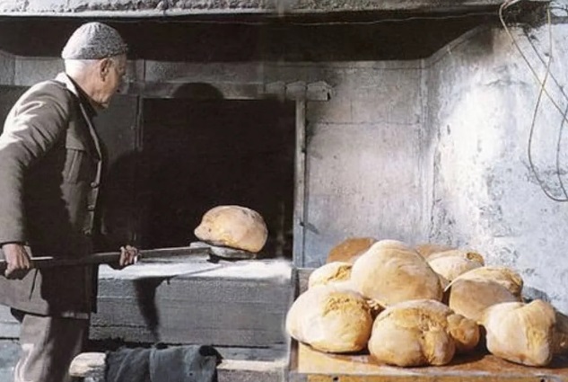 Преди 80 години: В Германия добиват алкохол от... хляб