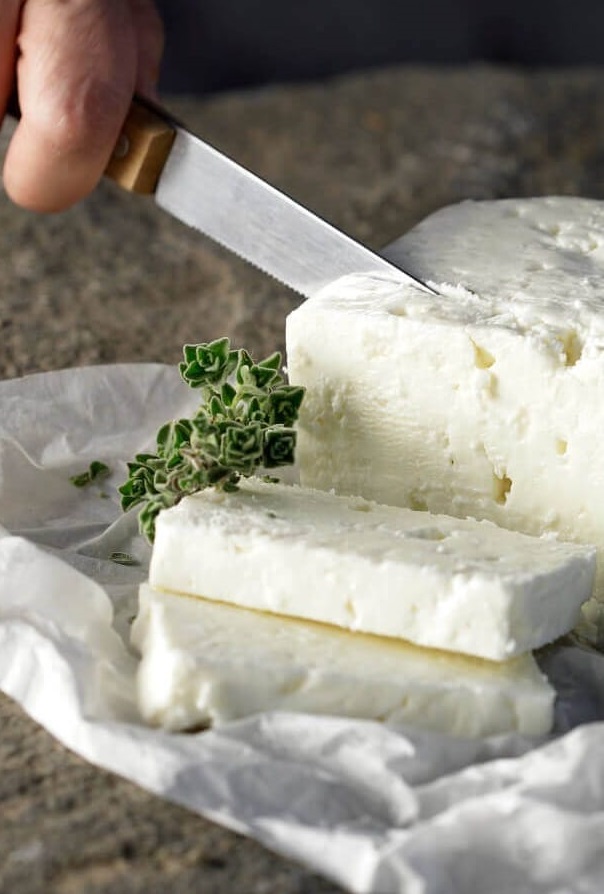 Няма пазарни основания за поскъпването на сиренето, кашкавала и млечните продукти, смятат от КЗК