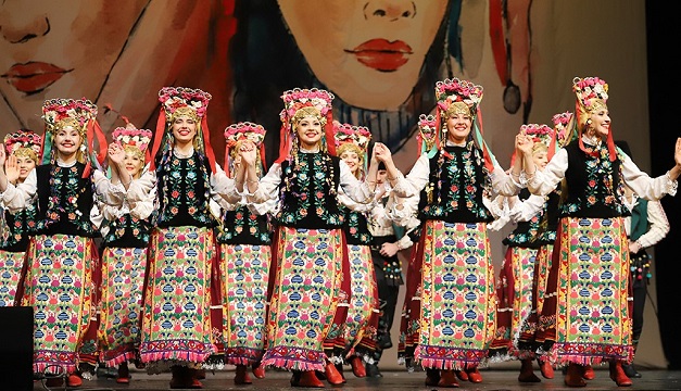 „Танците на българина“ събират на сцена в Бургас ансамблите „Тракия“, „Пирин“ и „Странджа“
