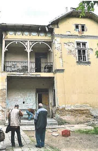 Община Гулянци ще ремонтира покрива и ще реставрира фасадите на Етнографския музей в село Брест