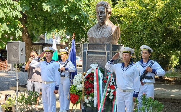 В Созопол откриха паметник на Апостола