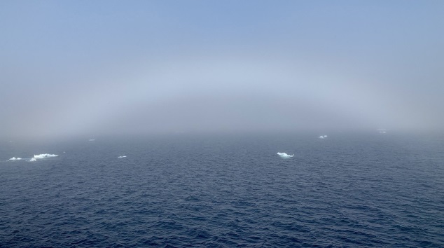 В Арктика наблюдаваха рядката бяла дъга
