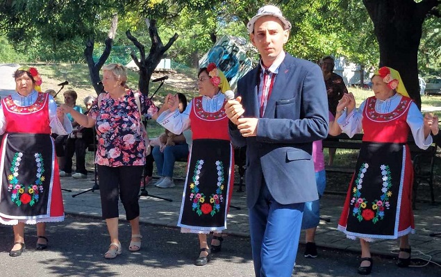 „Странджанско веселие“ огласи бургаския комплекс „Славейков“