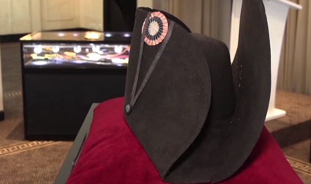 В Париж продадоха шапка на Наполеон за 2 милиона евро