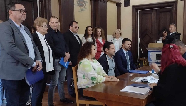 Коалиция „Синя България“ регистрира листата си в Бургас