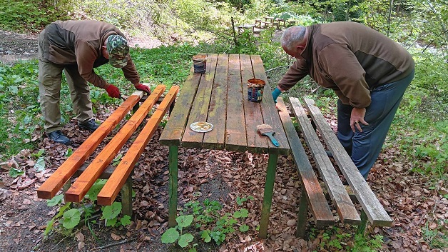 Обновяват табла и кътове за отдих в ПП „Рилски манастир“