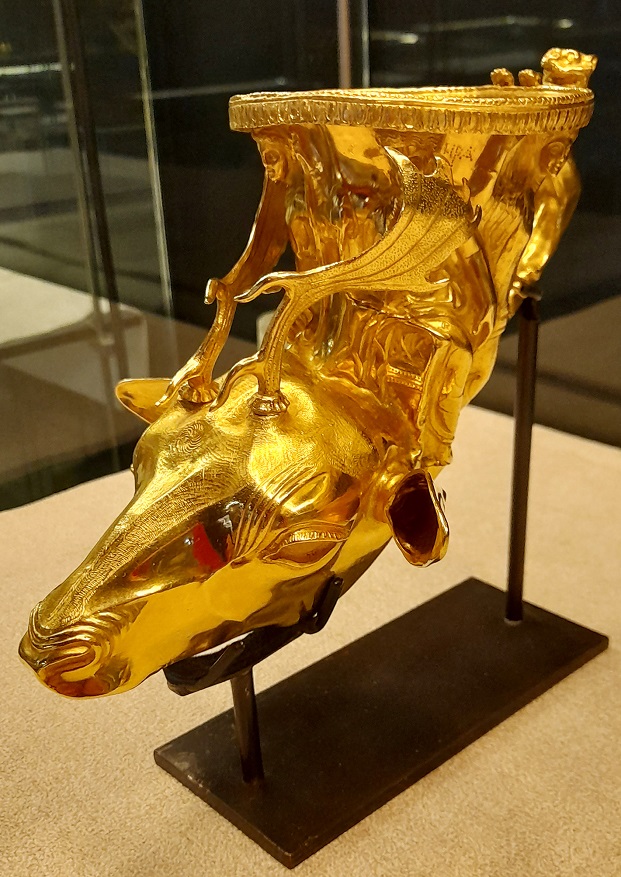 Единственото музейно копие на Панагюрското златно съкровище това лято ще прекара в бургаския музей